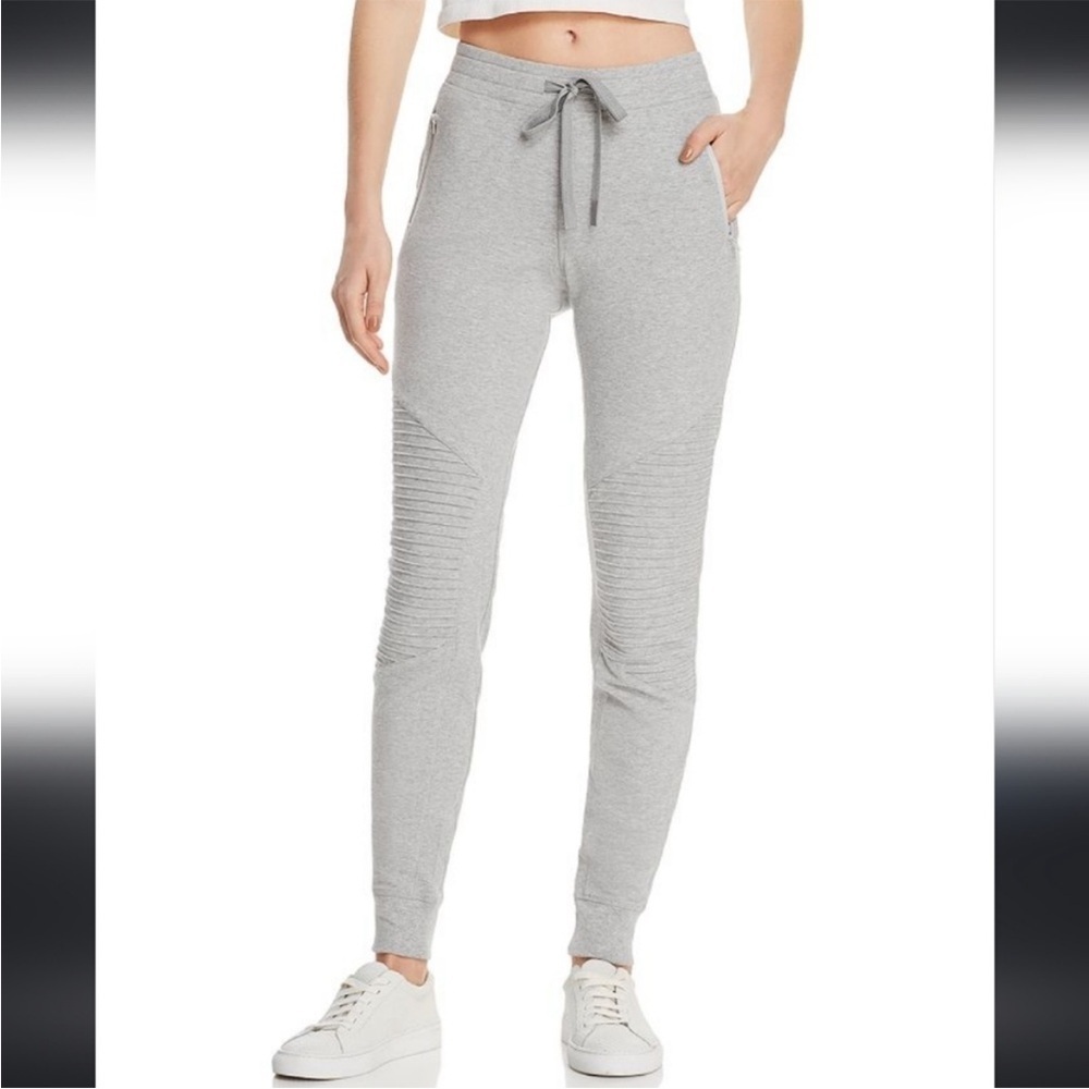 Alo Yoga Moto Sweatpants. Light Gray. Size XS.